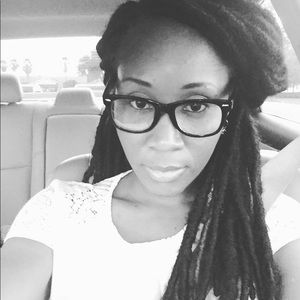 Meet your Posher, Acquilla